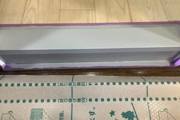 沓摺の塗装
